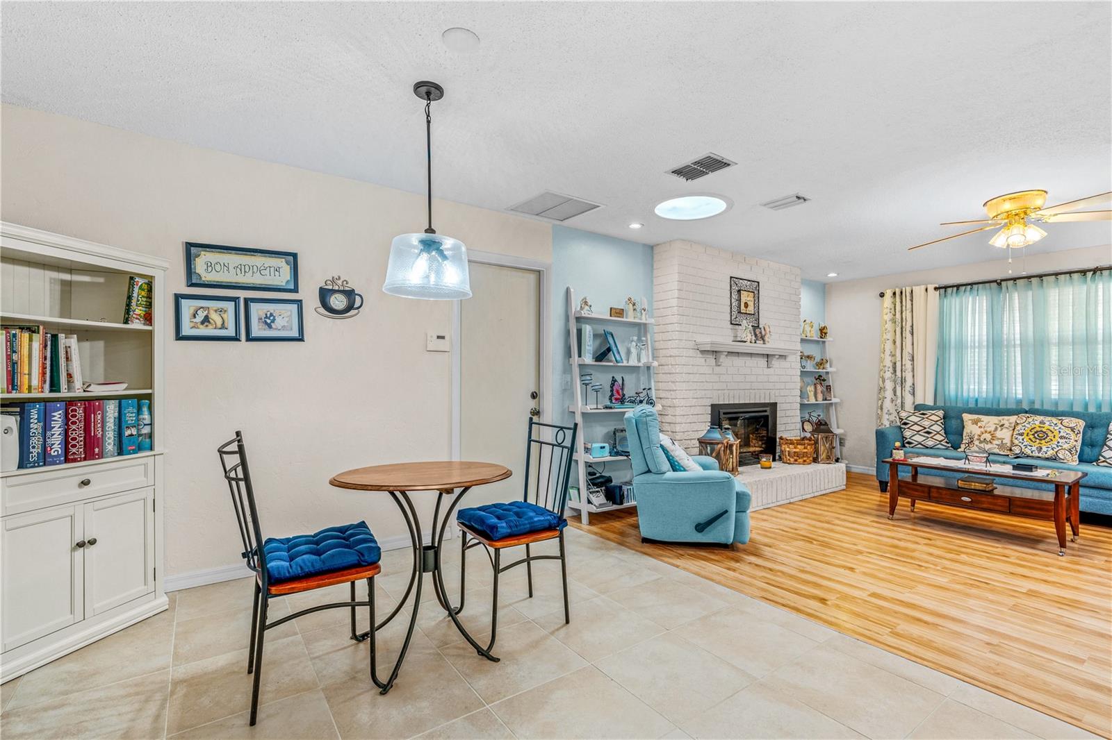 SPANISH MISSION HEIGHTS - Residential