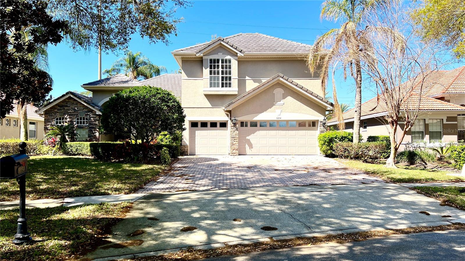 8854 OAK LANDINGS COURT