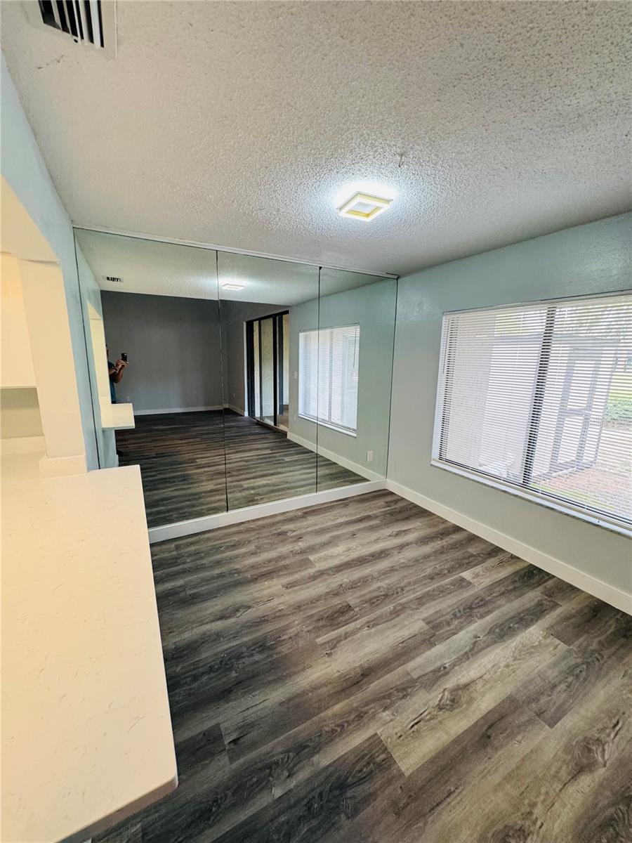 TOWNHOUSES ROSEMONT GREEN - Residential