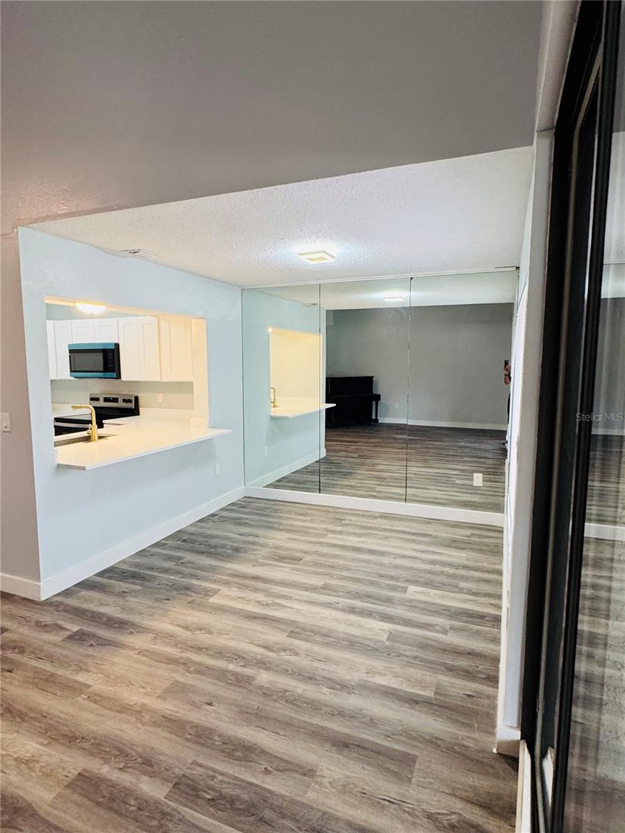TOWNHOUSES ROSEMONT GREEN - Residential