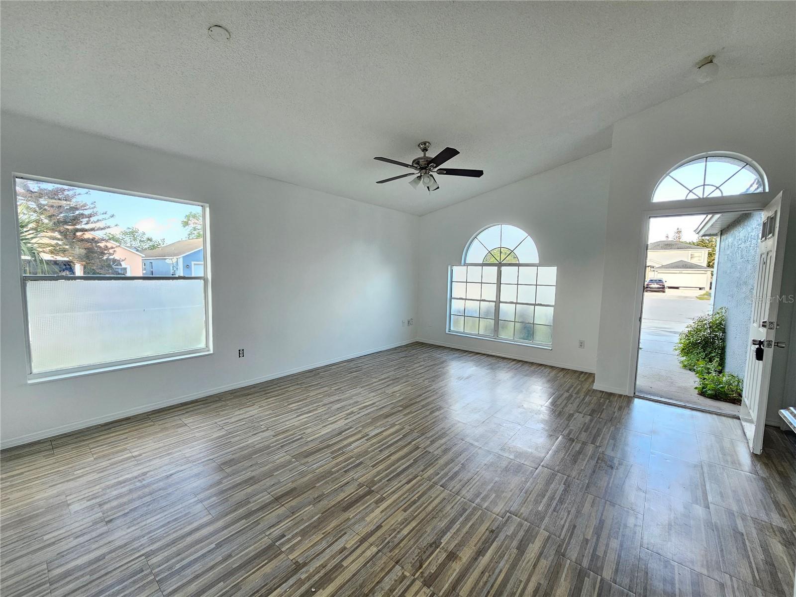 FORSYTH COVE - Residential