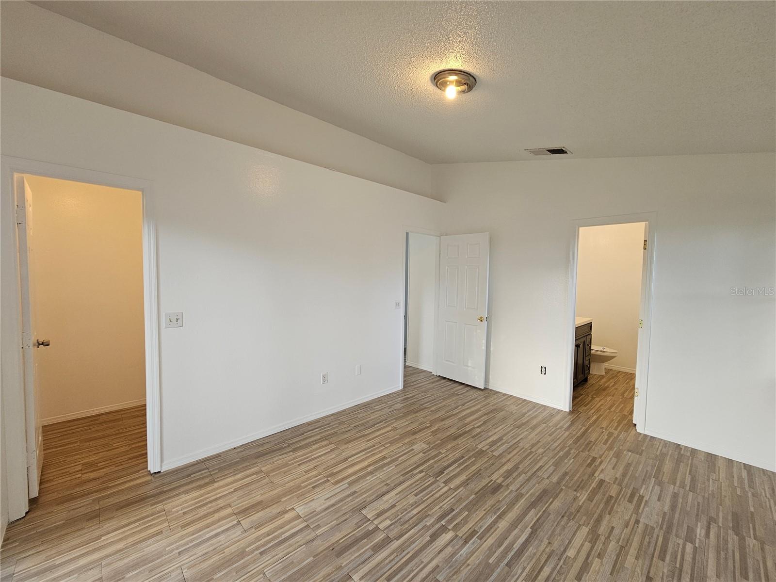 FORSYTH COVE - Residential