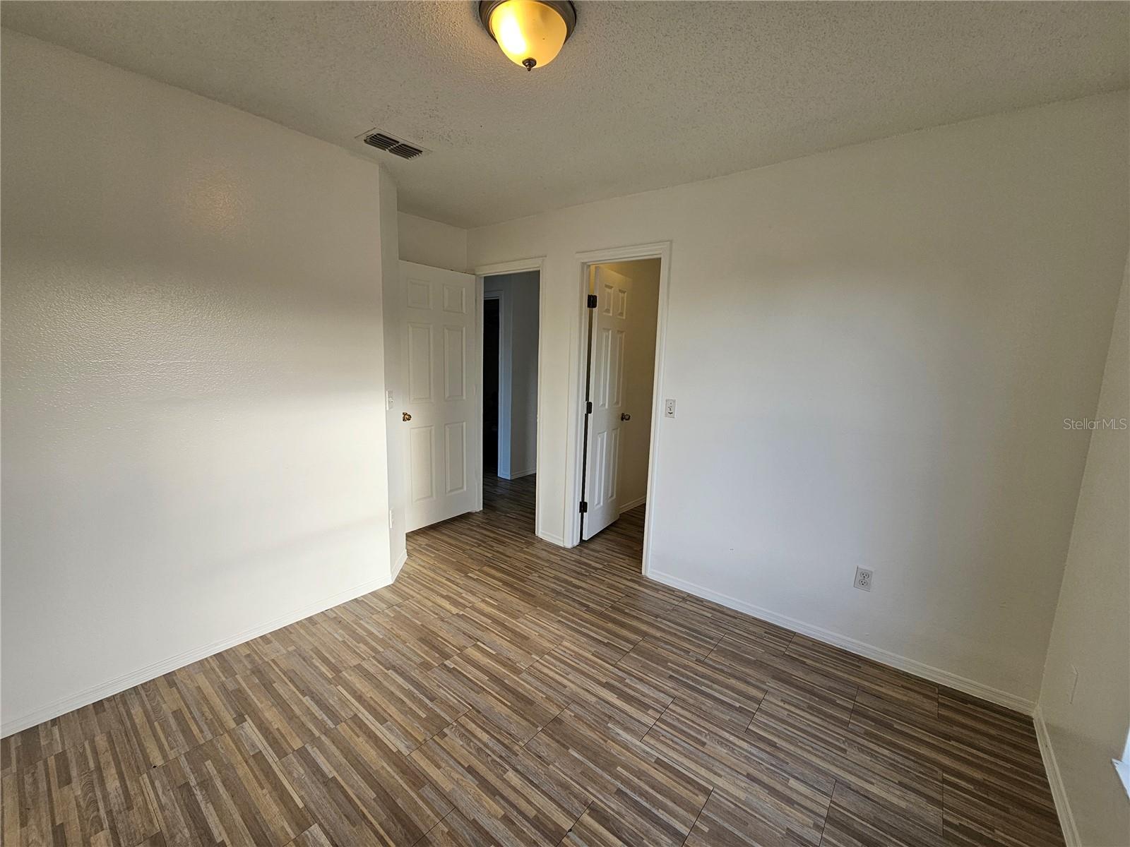 FORSYTH COVE - Residential