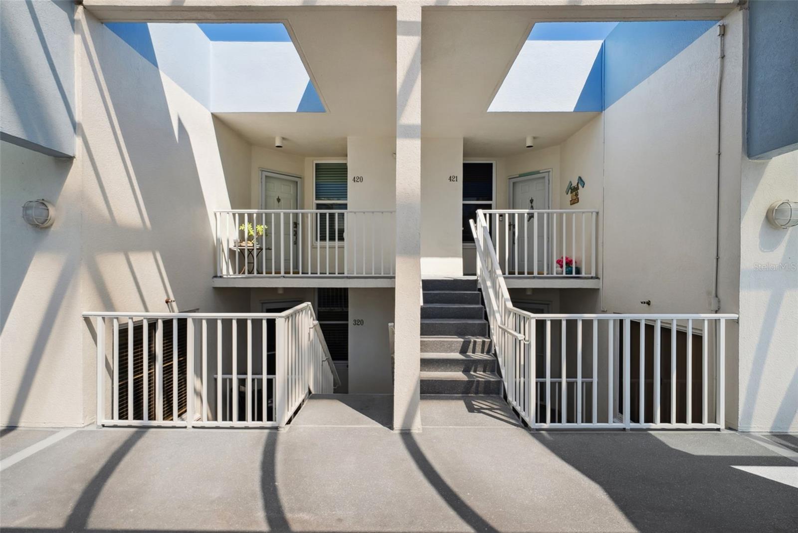 5151 ISLA KEY BOULEVARD S 421