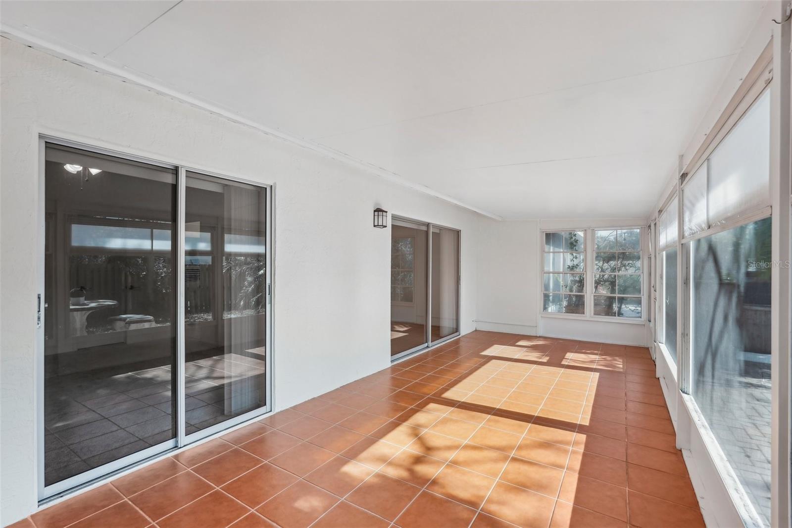 ROYAL PALM VILLAS - Residential