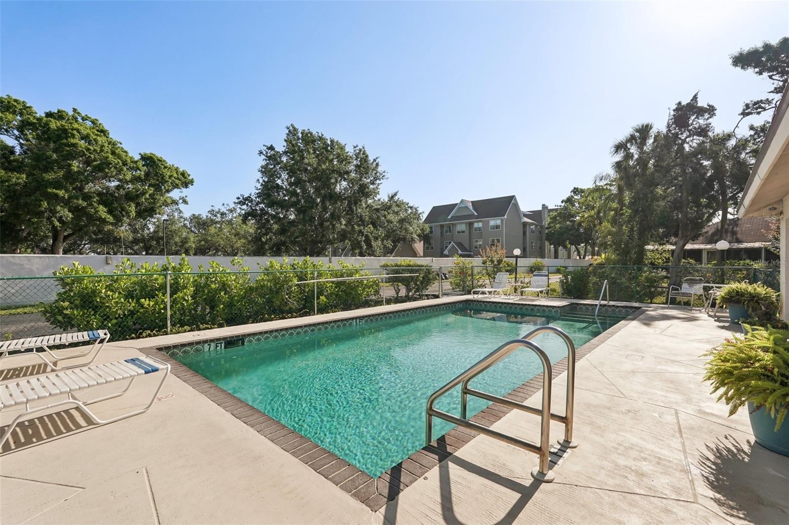 ROYAL PALM VILLAS - Residential