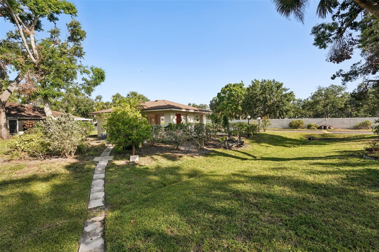 ROYAL PALM VILLAS - Residential