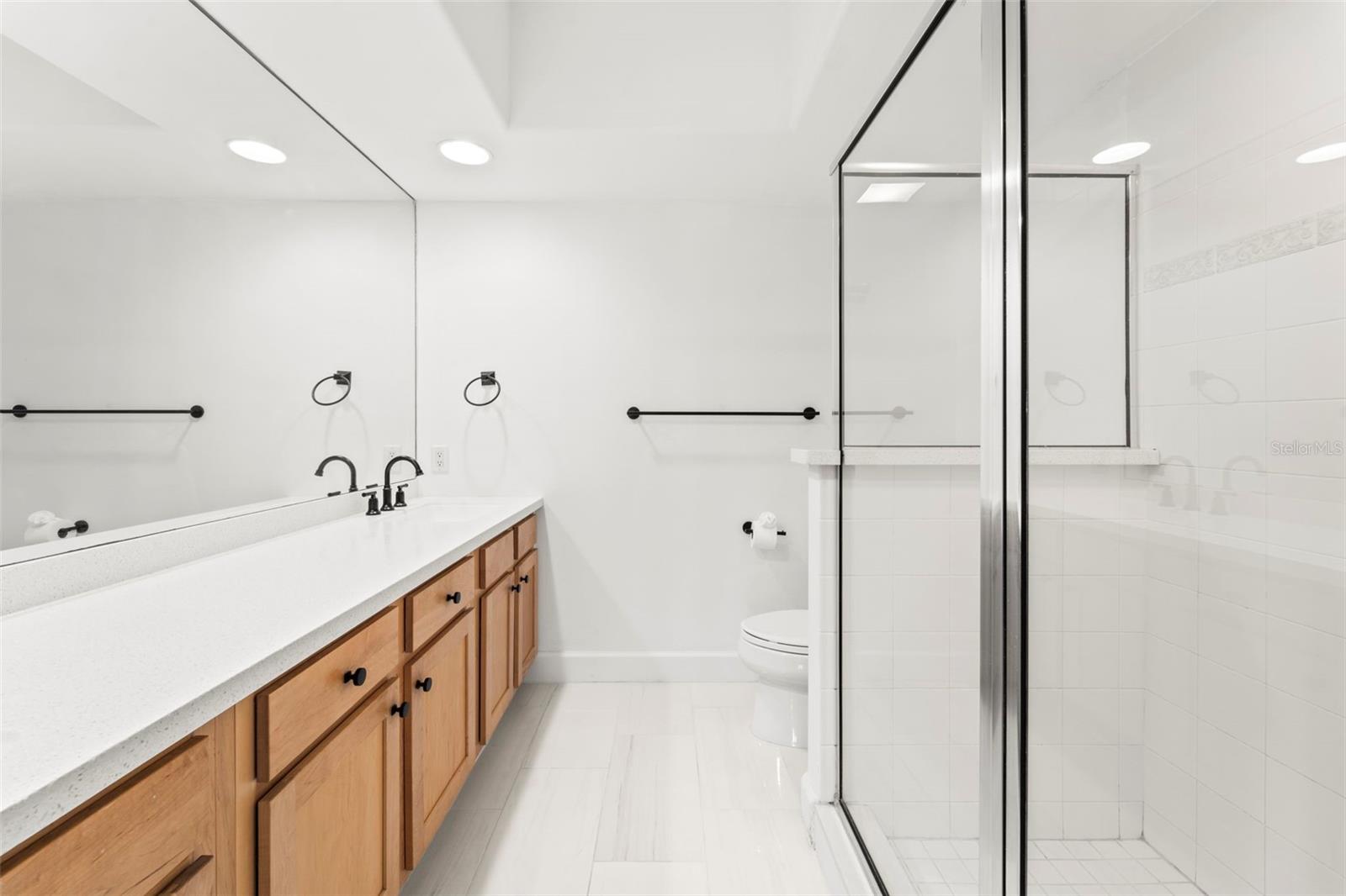 HIDDEN LAGOON AT ARROWHEAD POINT - Residential