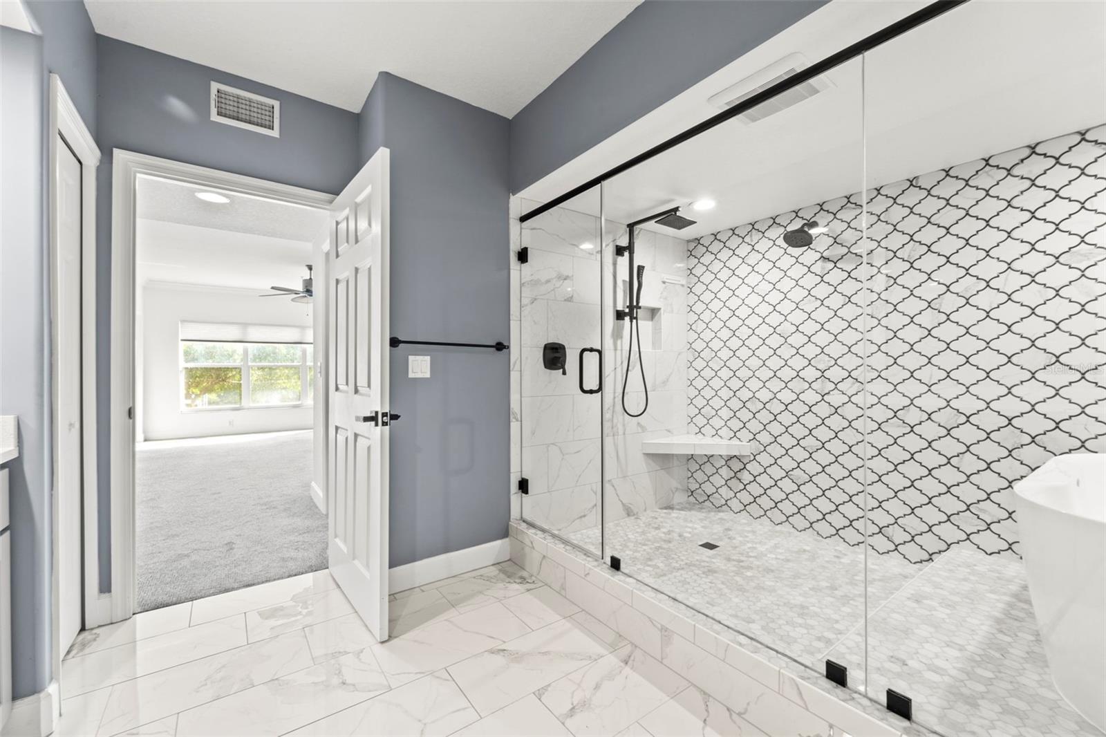 HIDDEN LAGOON AT ARROWHEAD POINT - Residential