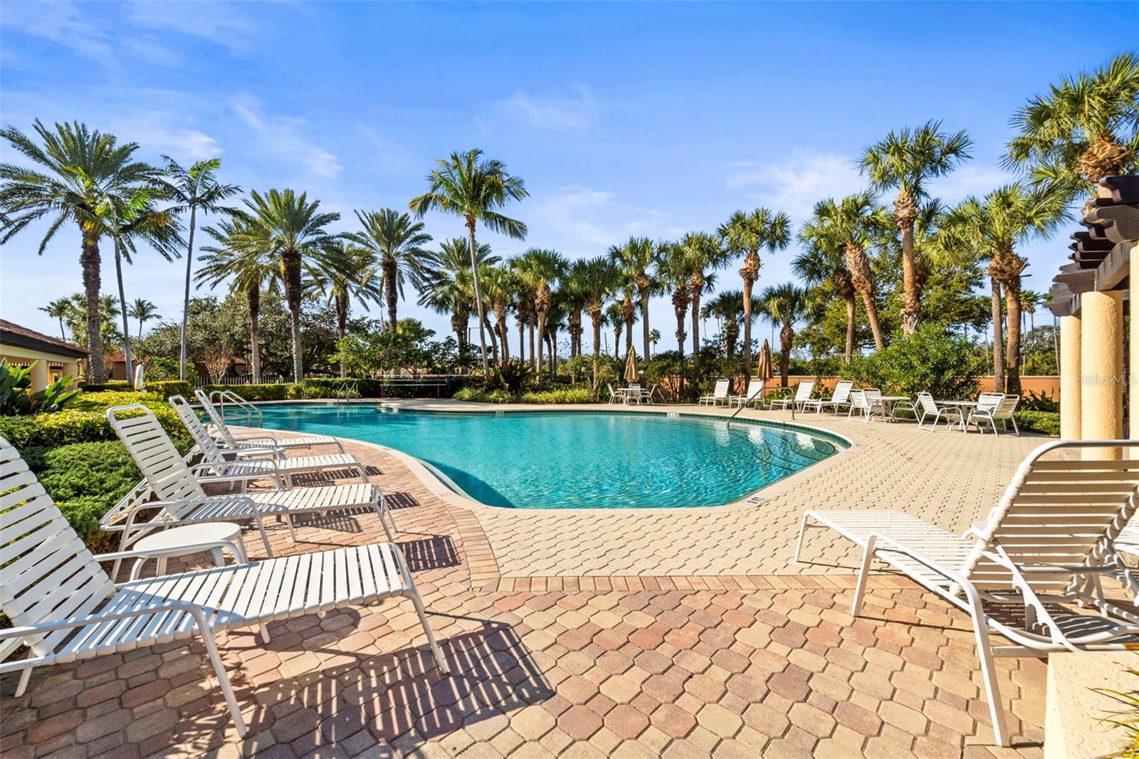 HIDDEN LAGOON AT ARROWHEAD POINT - Residential