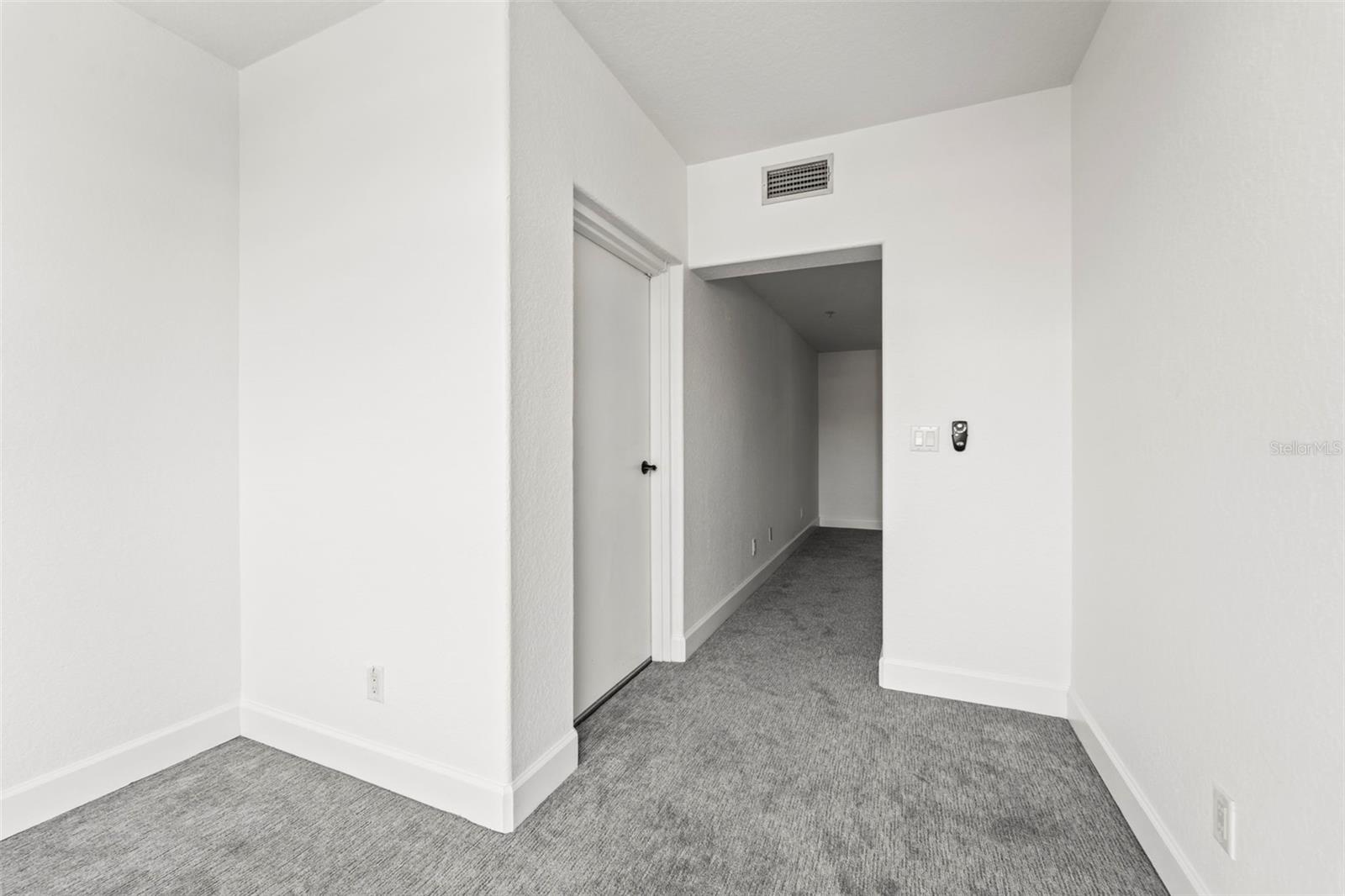 HIDDEN LAGOON AT ARROWHEAD POINT - Residential