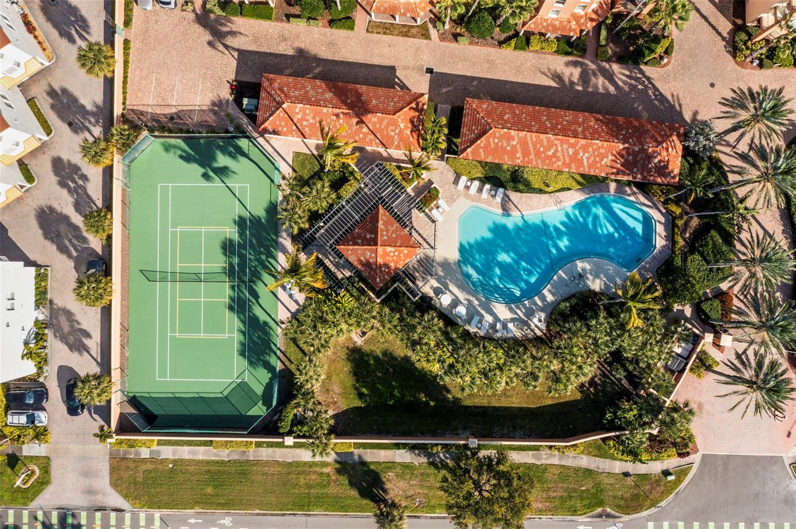 HIDDEN LAGOON AT ARROWHEAD POINT - Residential