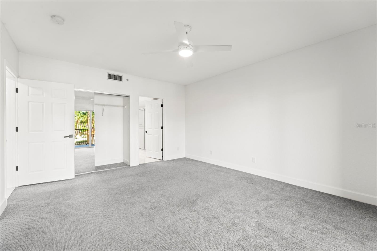 HIDDEN LAGOON AT ARROWHEAD POINT - Residential