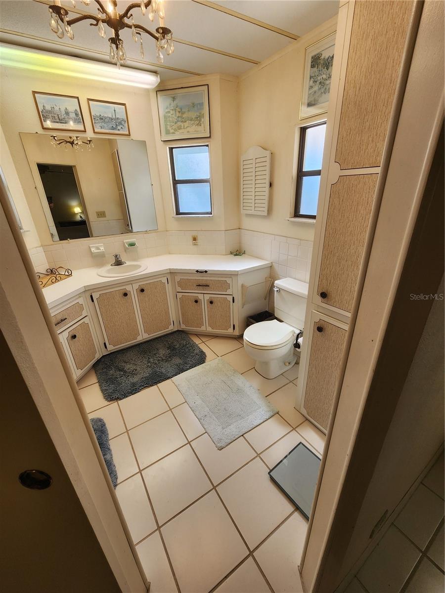 PALM LAKE ESTATES - Residential