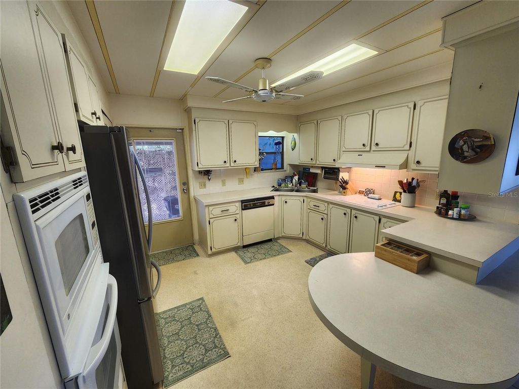 Photo of 808 53rd Avenue E #301, Bradenton, FL 34203 (MLS # A4673207)