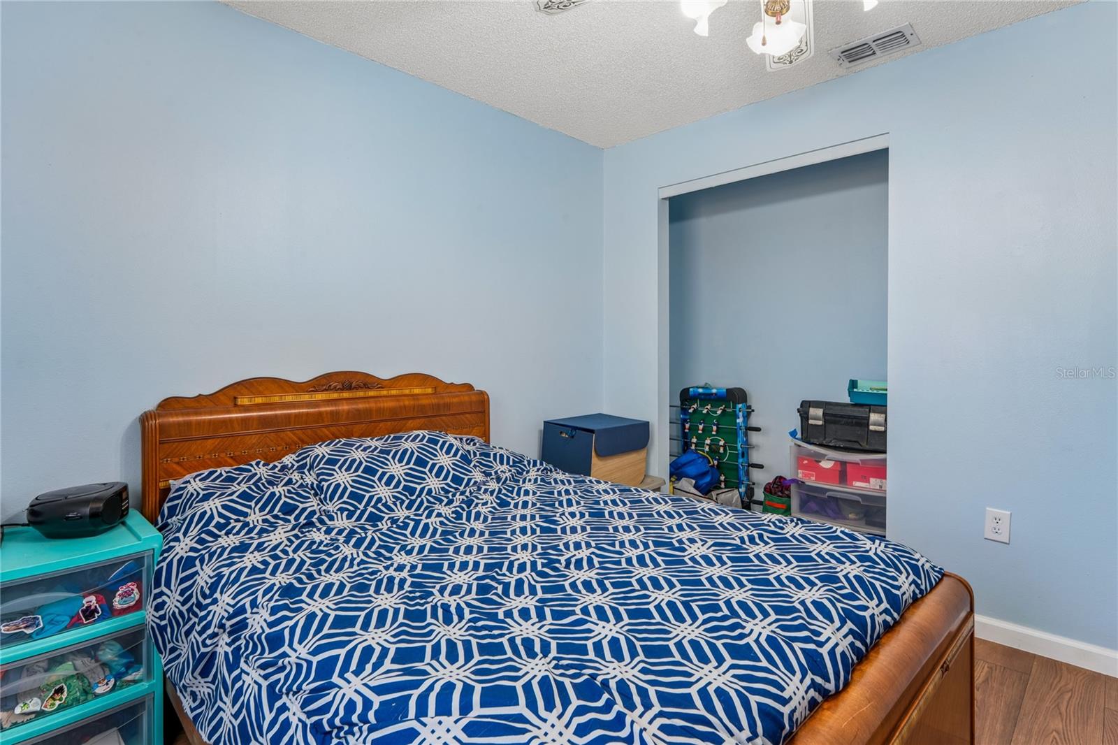 FOREST OAKS - Residential