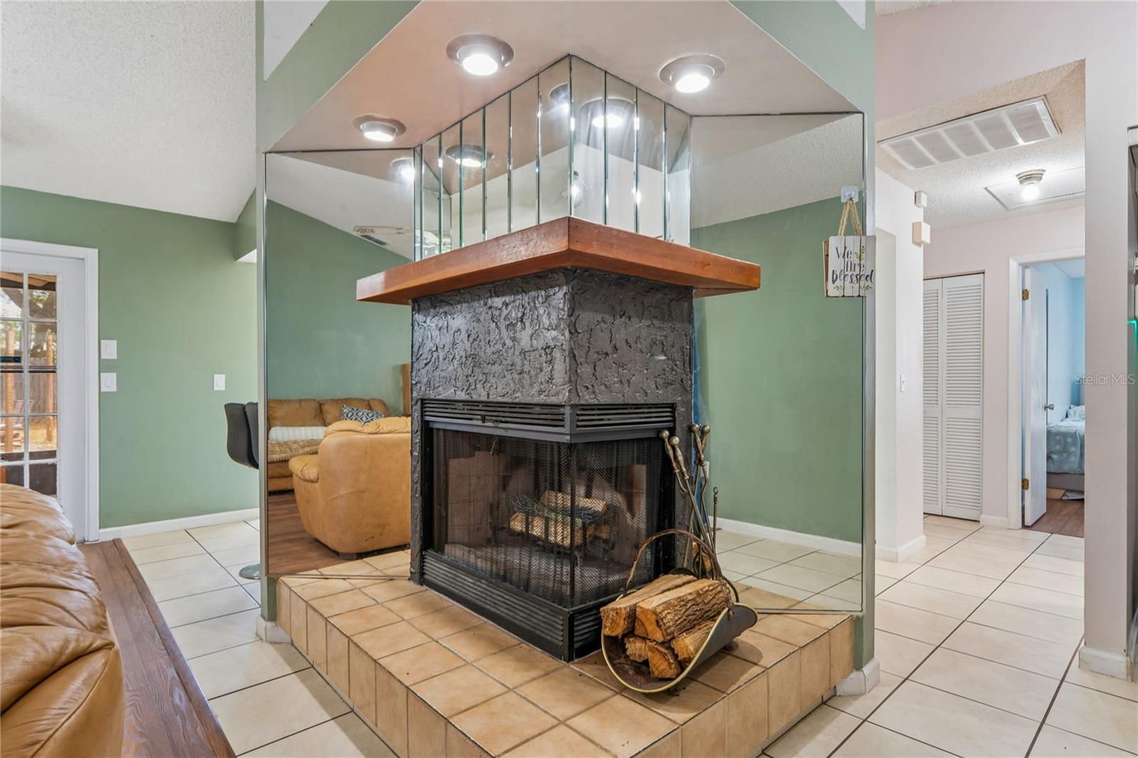 FOREST OAKS - Residential