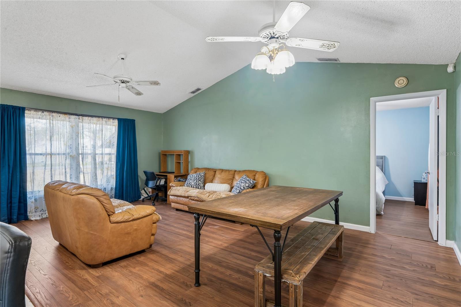 FOREST OAKS - Residential