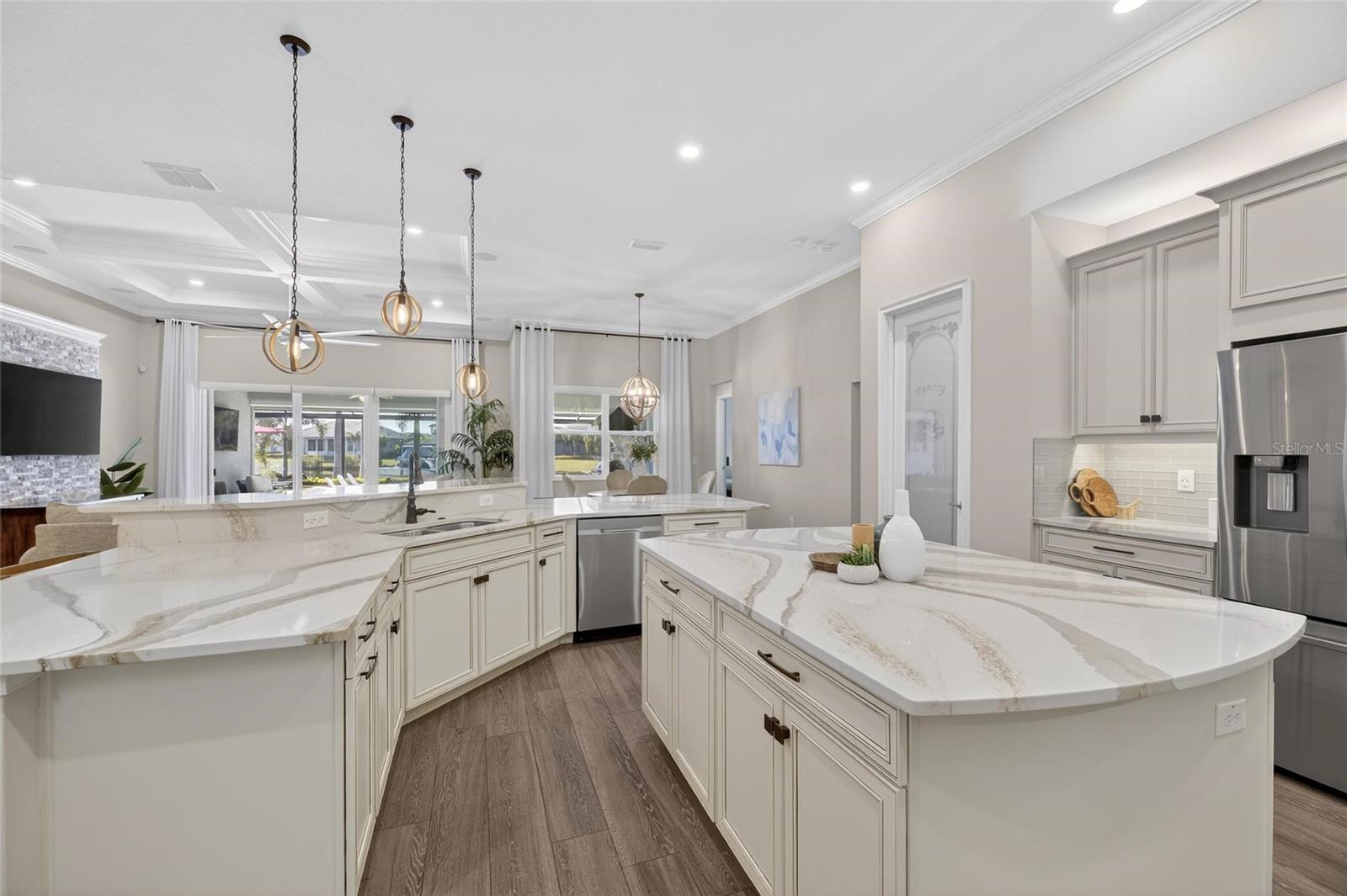 MIRABAY PH 3C-3 - Residential