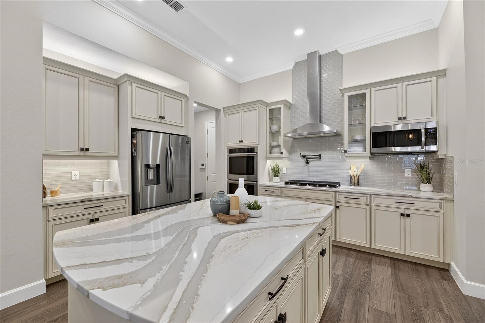 MIRABAY PH 3C-3 - Residential