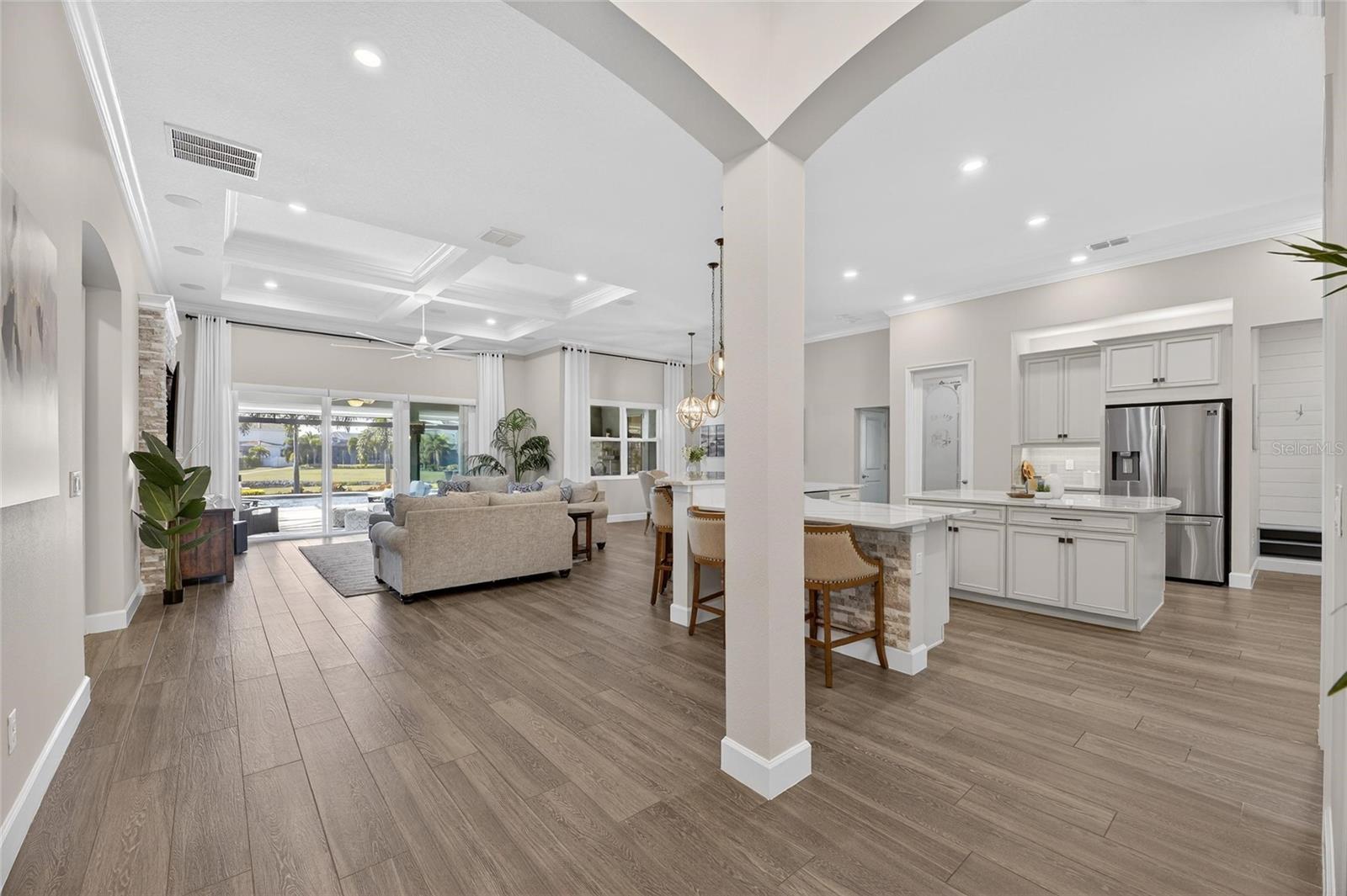 MIRABAY PH 3C-3 - Residential