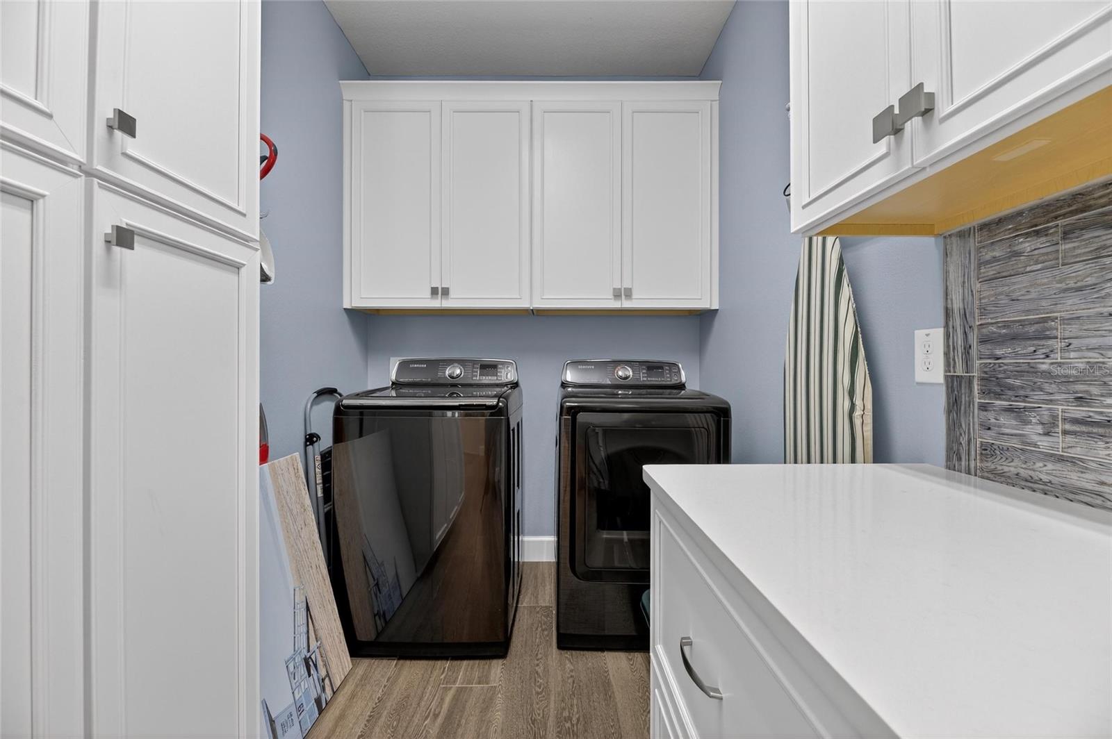 MIRABAY PH 3C-3 - Residential