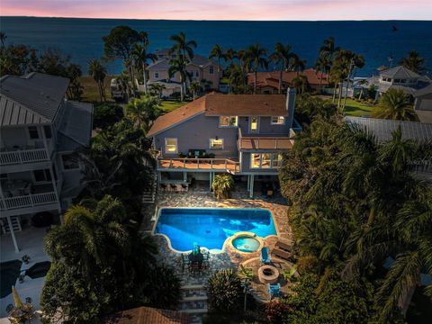 110 CARLYLE CIRCLE PALM HARBOR FL 34683