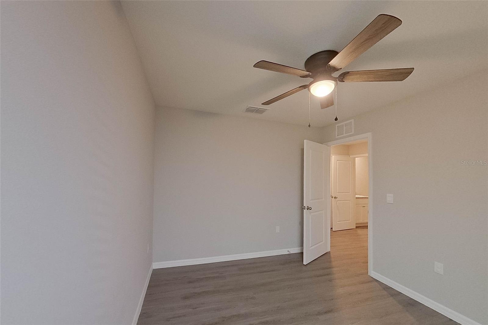 OCALA CROSSINGS - Residential Lease