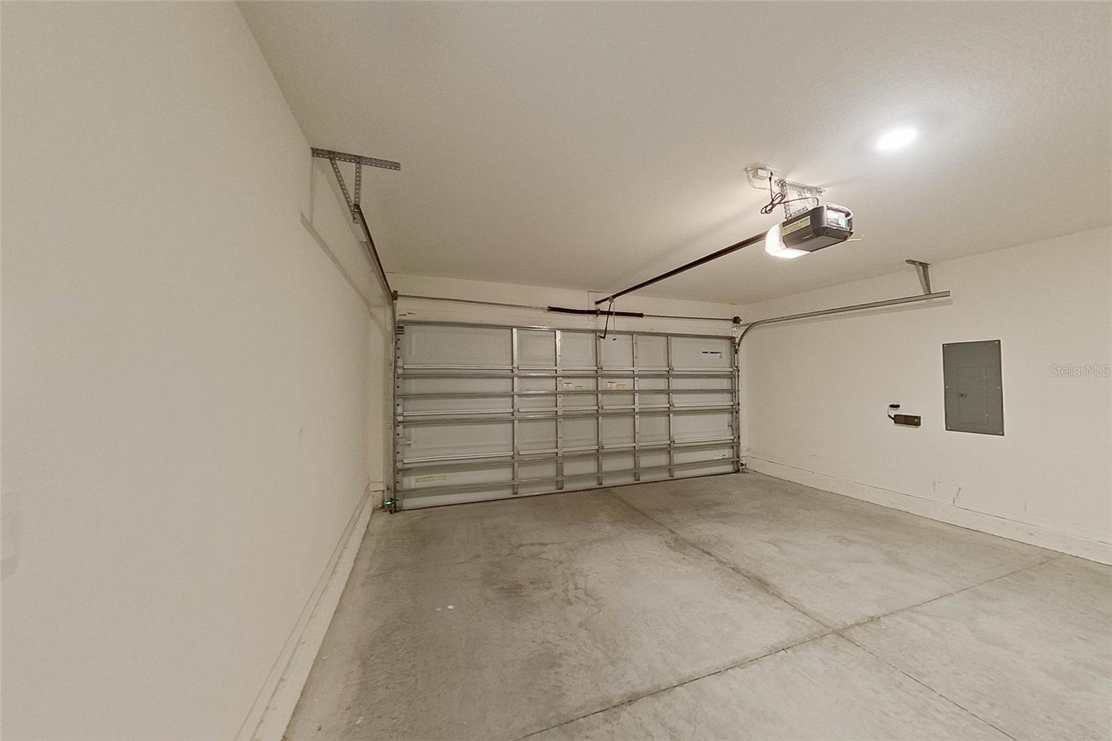 OCALA CROSSINGS - Residential Lease