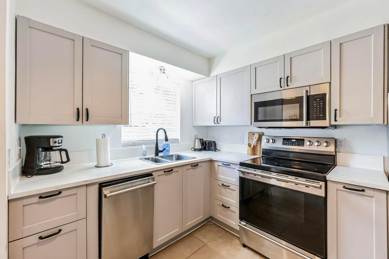 WHISPERING PINES PH 2 - Residential