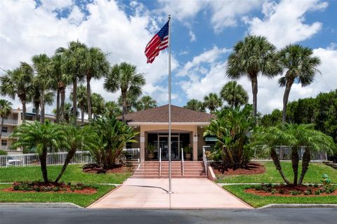 A home in SEMINOLE