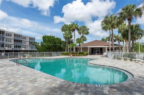 A home in SEMINOLE