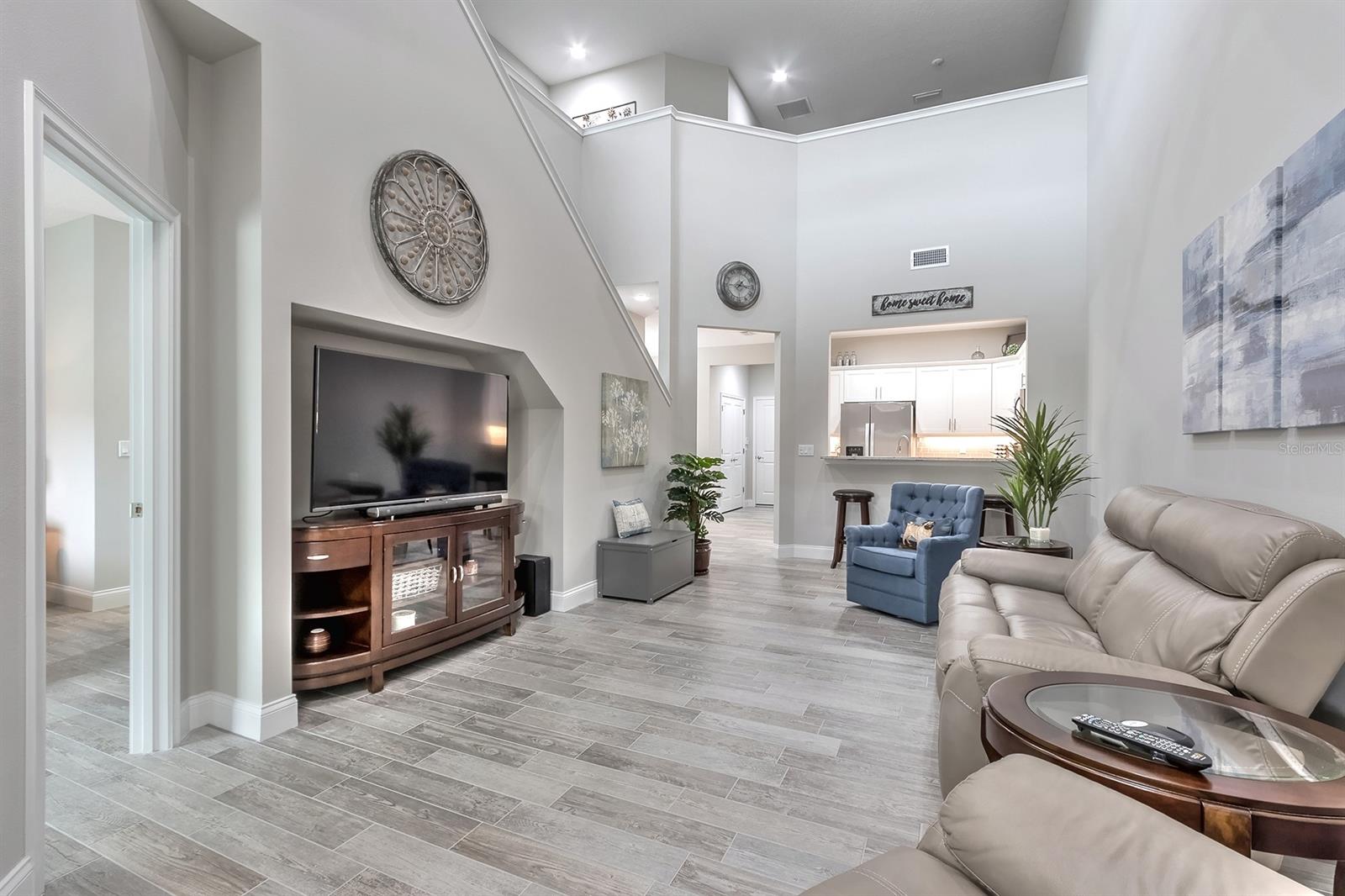 Venetian Bay Ph 1B Un 1 #H - Residential