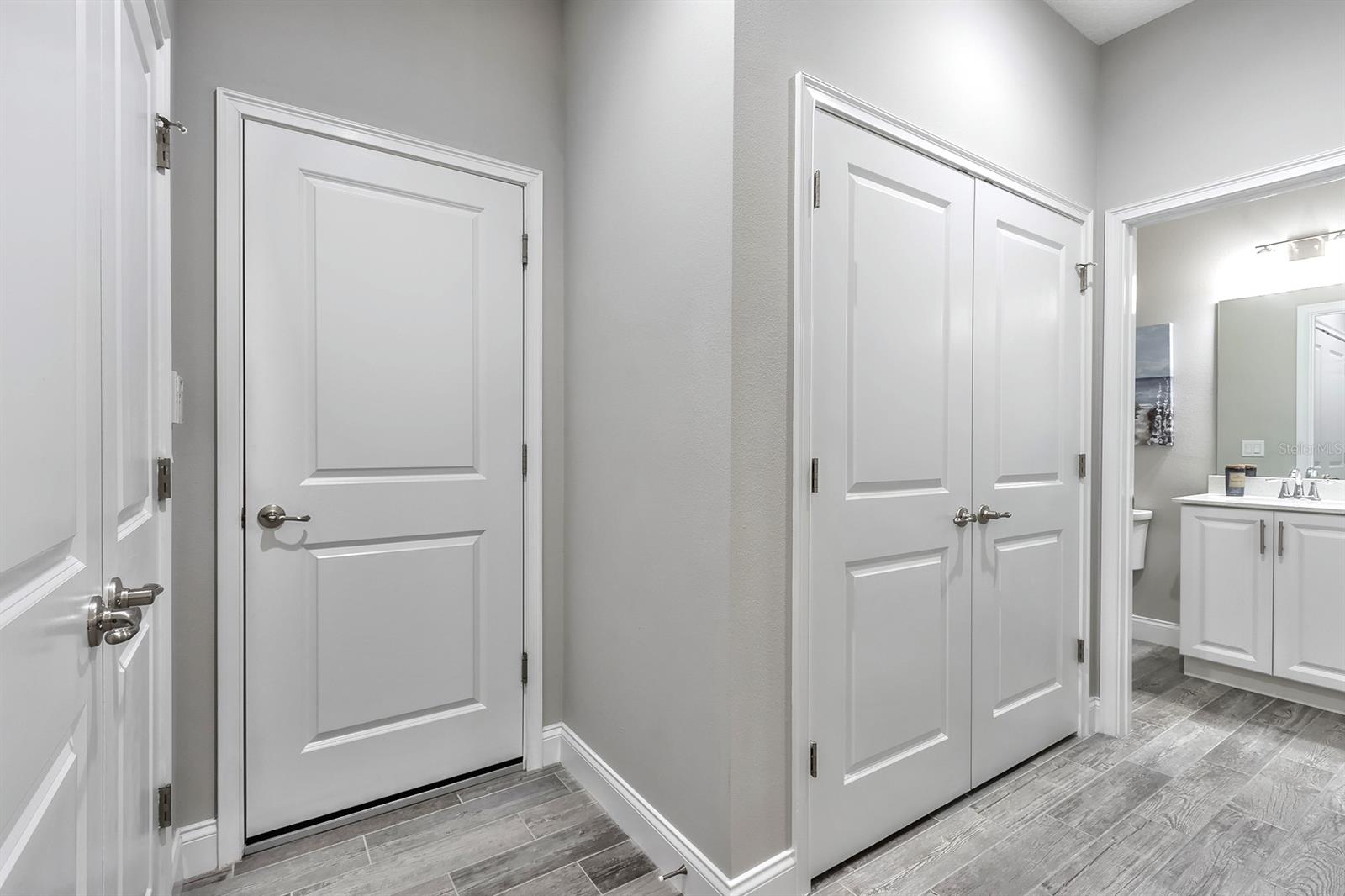 Venetian Bay Ph 1B Un 1 #H - Residential