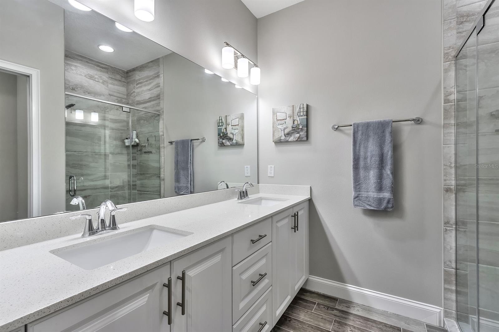 Venetian Bay Ph 1B Un 1 #H - Residential