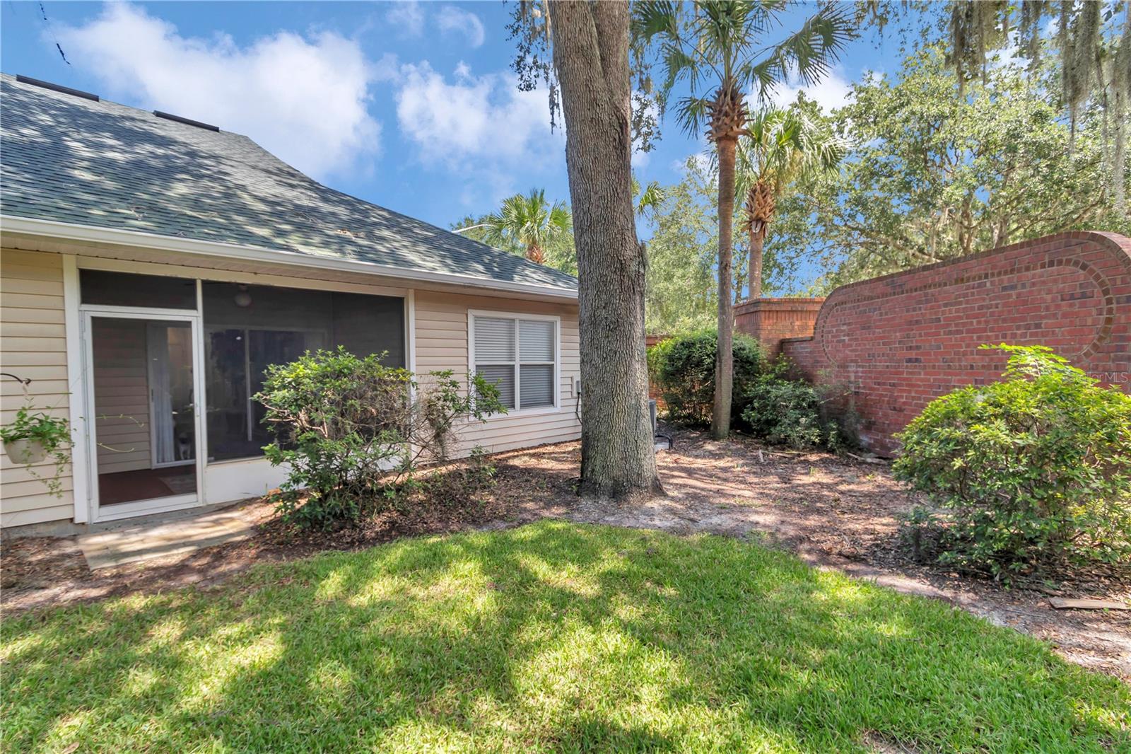 GREENS CONDOS AT WEST END - Residential