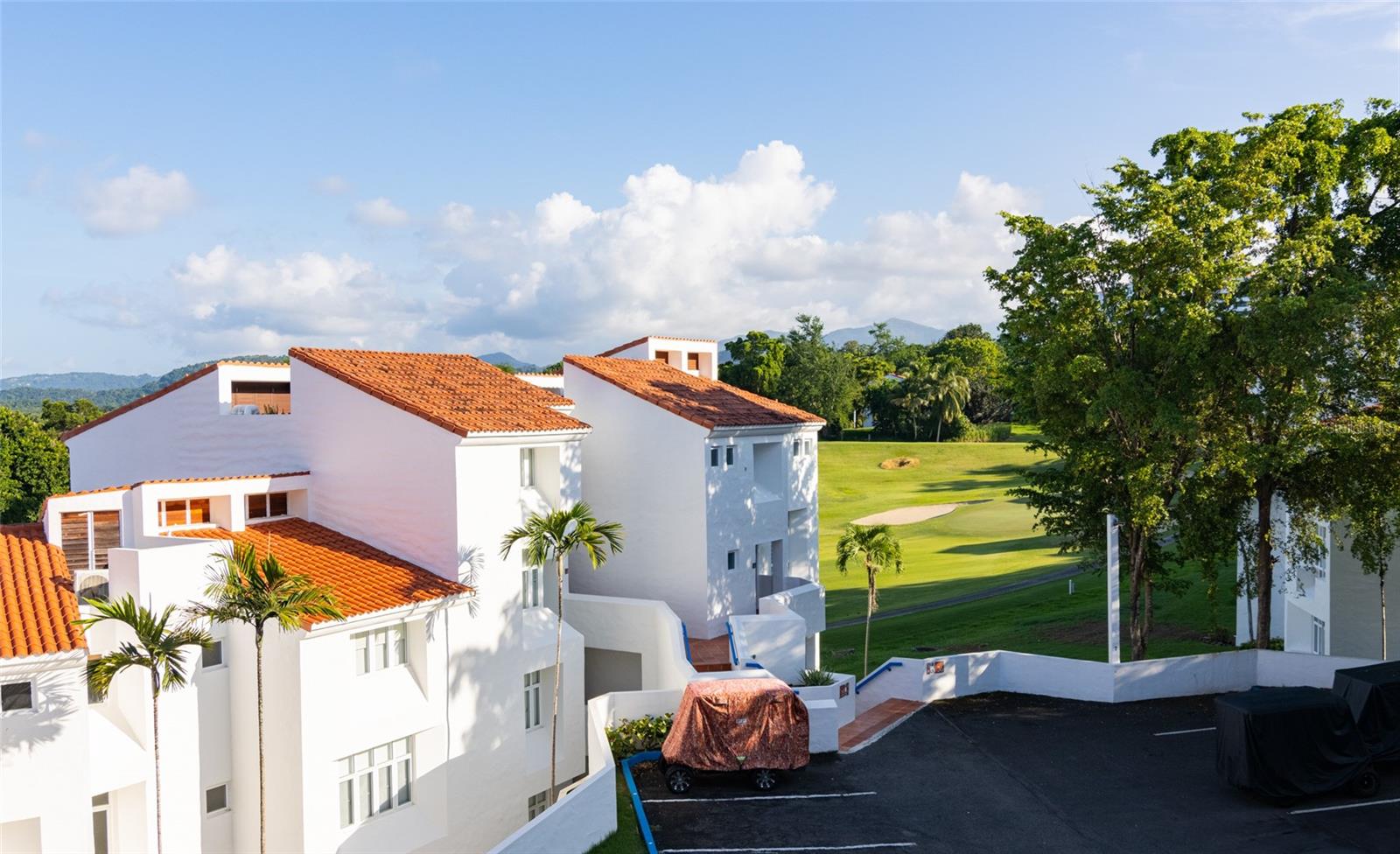 VILLA LAS BRISAS - Residential