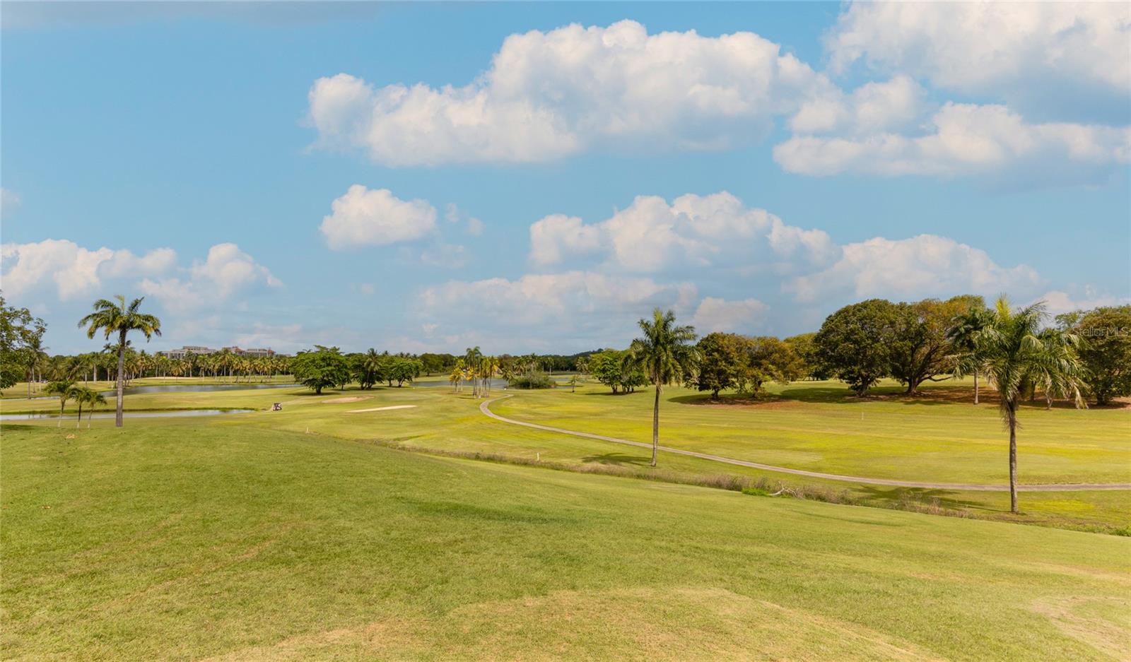 VILLA LAS BRISAS - Residential