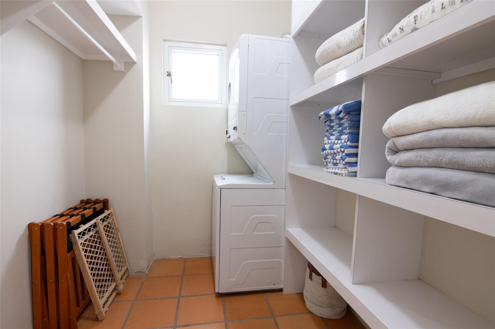 VILLA LAS BRISAS - Residential