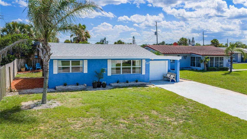 Photo of 28 Beechwood Drive, Ormond Beach, FL 32176 (MLS # V4949749)