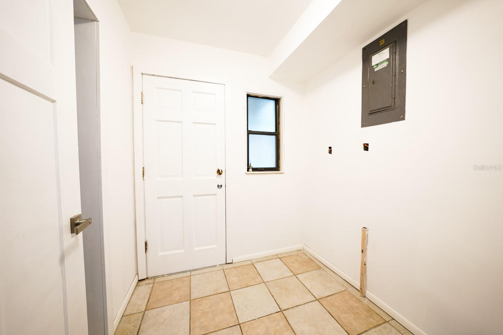 G M WHETSTONE ESTATE ADD TO H S - Residential