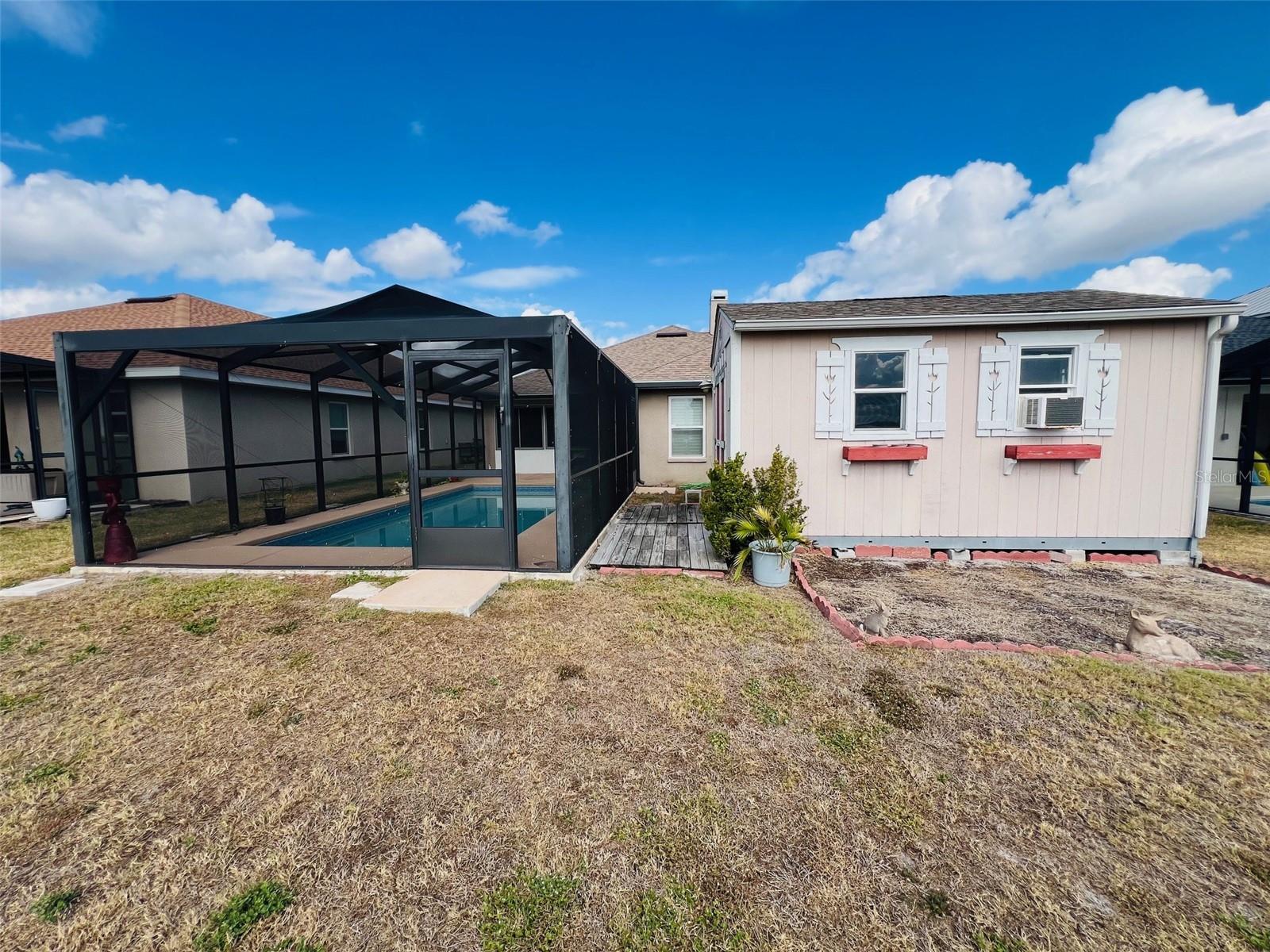 ISLAND LAKES - Residential