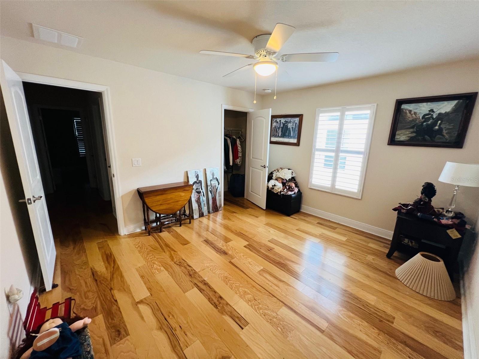 ISLAND LAKES - Residential