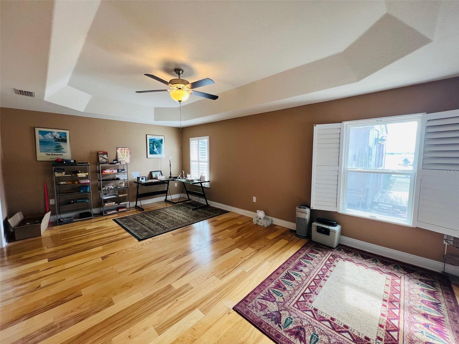 ISLAND LAKES - Residential