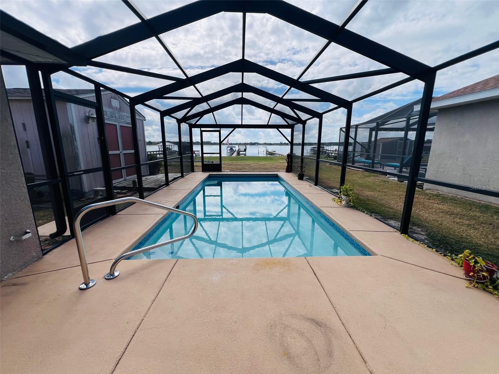 ISLAND LAKES - Residential