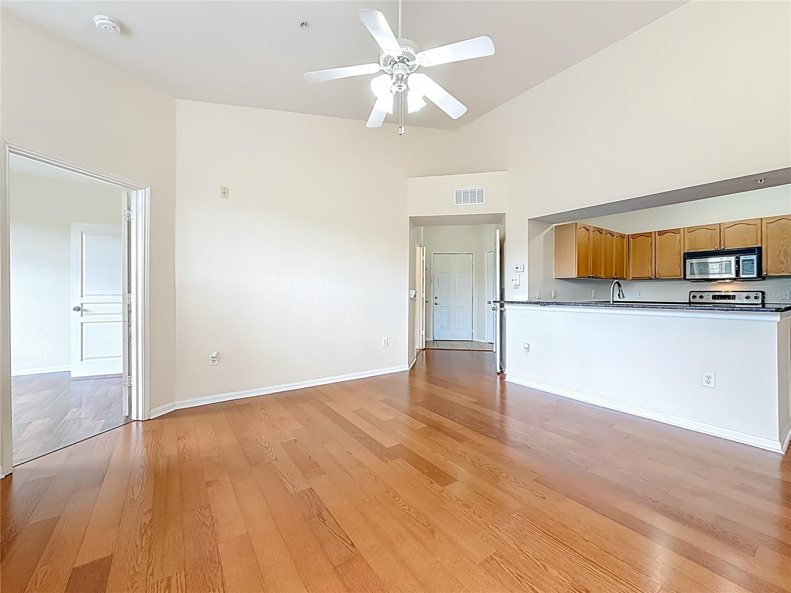 OXFORD PLACE AT TAMPA PALMS A - Residential