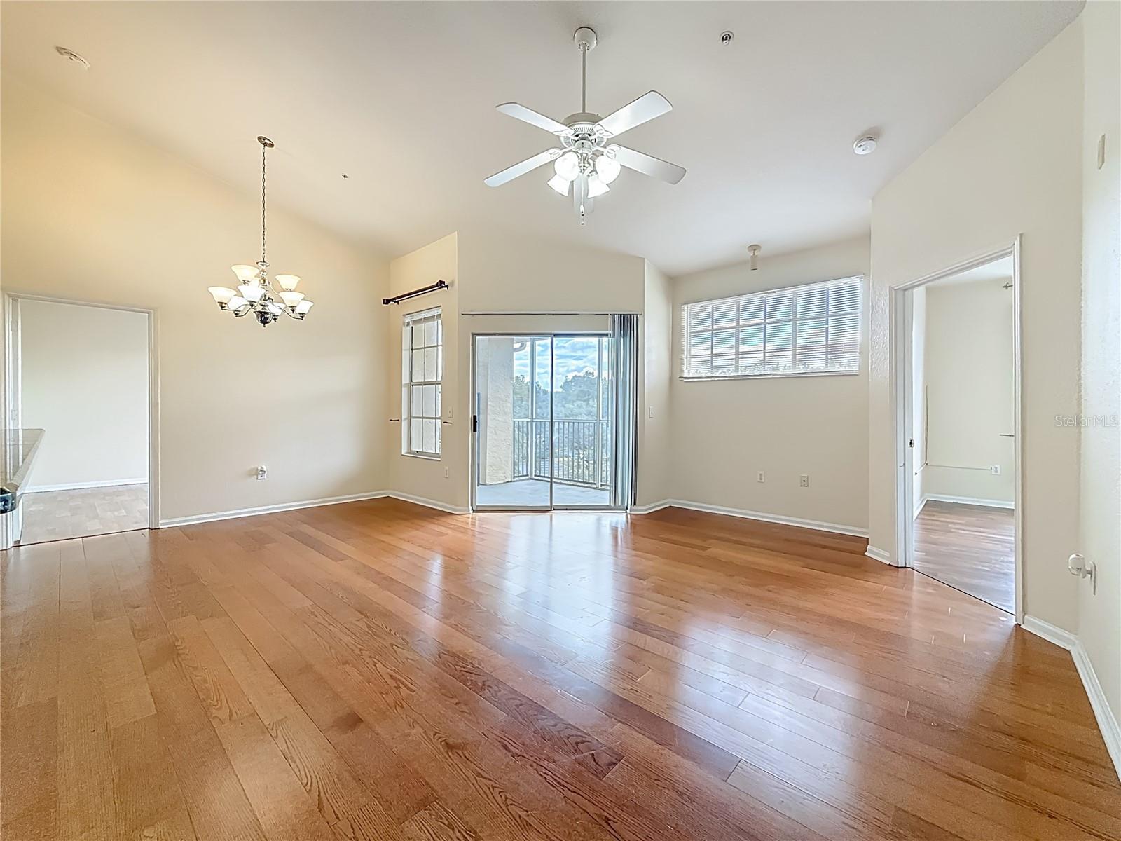 OXFORD PLACE AT TAMPA PALMS A - Residential