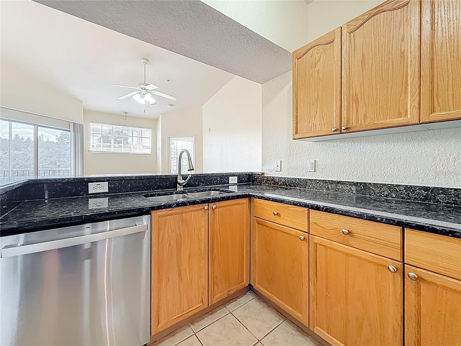 OXFORD PLACE AT TAMPA PALMS A - Residential
