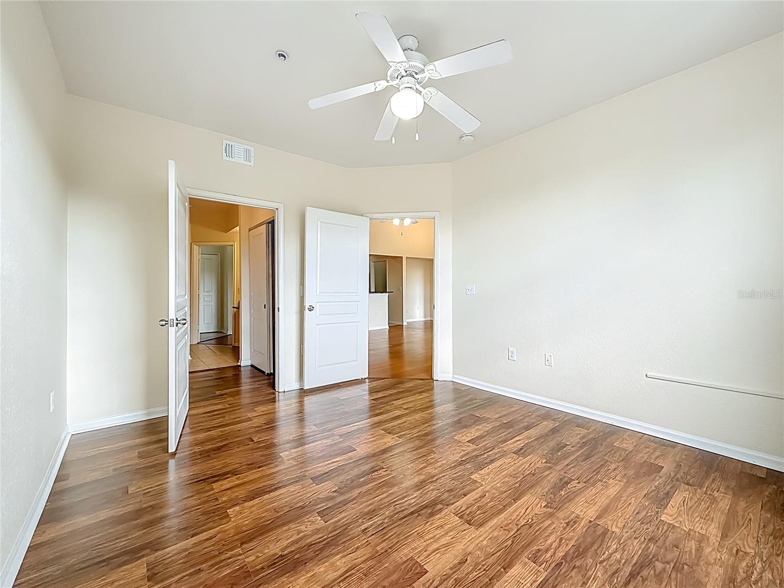 OXFORD PLACE AT TAMPA PALMS A - Residential