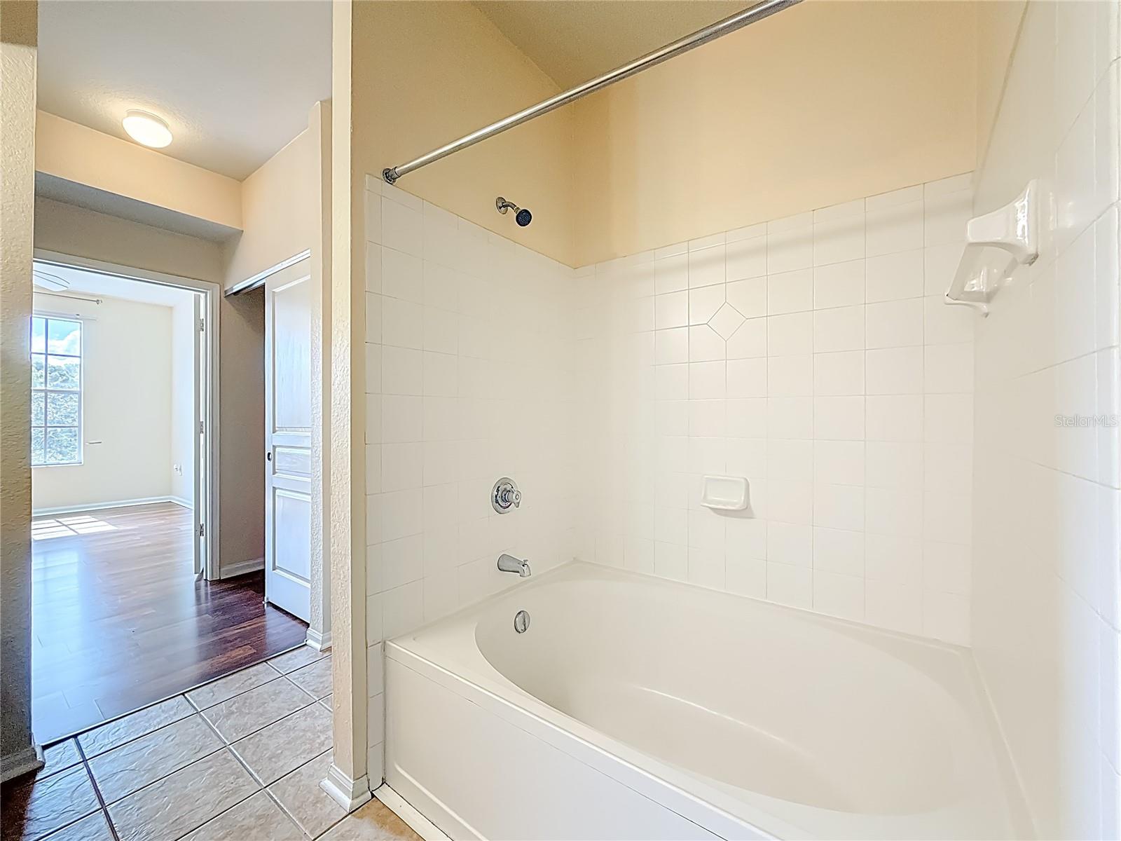 OXFORD PLACE AT TAMPA PALMS A - Residential